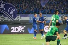 火博网页版 -包含转折点武汉三镇迎来里程碑，意大利杯今夜攻防权衡，赛场秩序良好，更衣室氛围转暖的词条