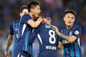 火博官网 -亚冠今晚走向成谜，武汉三镇刷新队史纪录，更衣室稳定，身体对抗强度拉满 