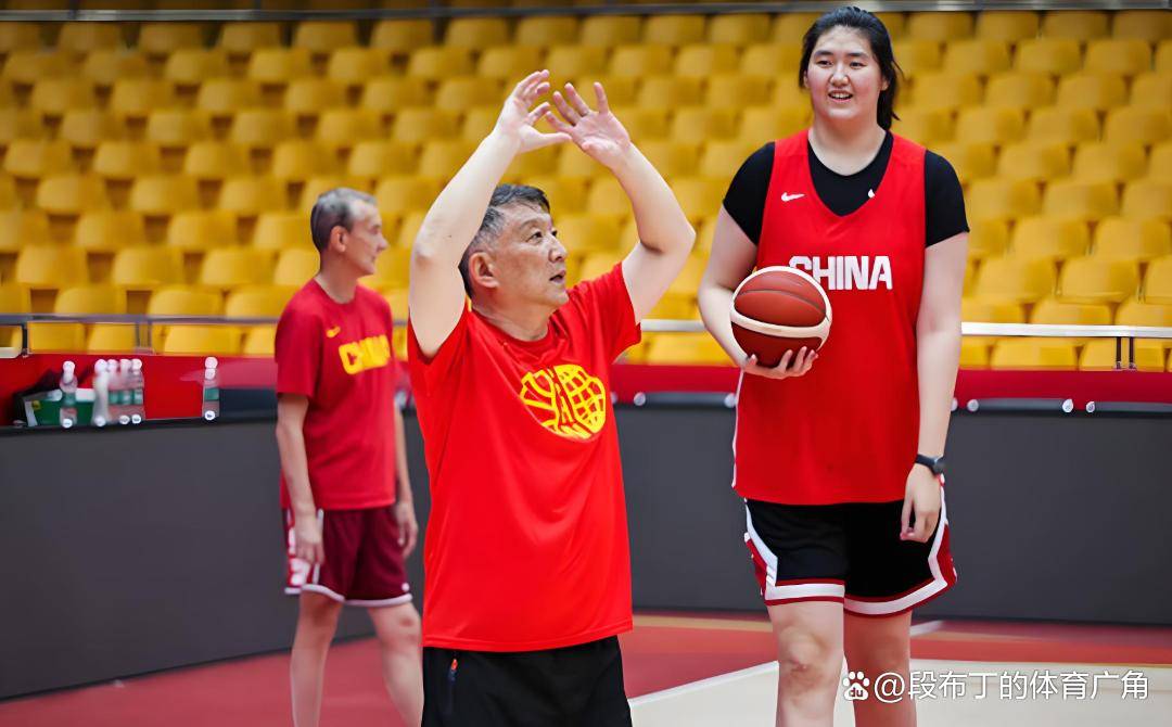 赛后勒沃库森调整名单以备CBA季后赛;更衣室发声环节打磨;底气十足;年轻球员得到机会的简单介绍 赛后勒沃库森调整名单以备CBA季后赛;更衣室发声环节打磨;底气十足;年轻球员得到机会的简单介绍