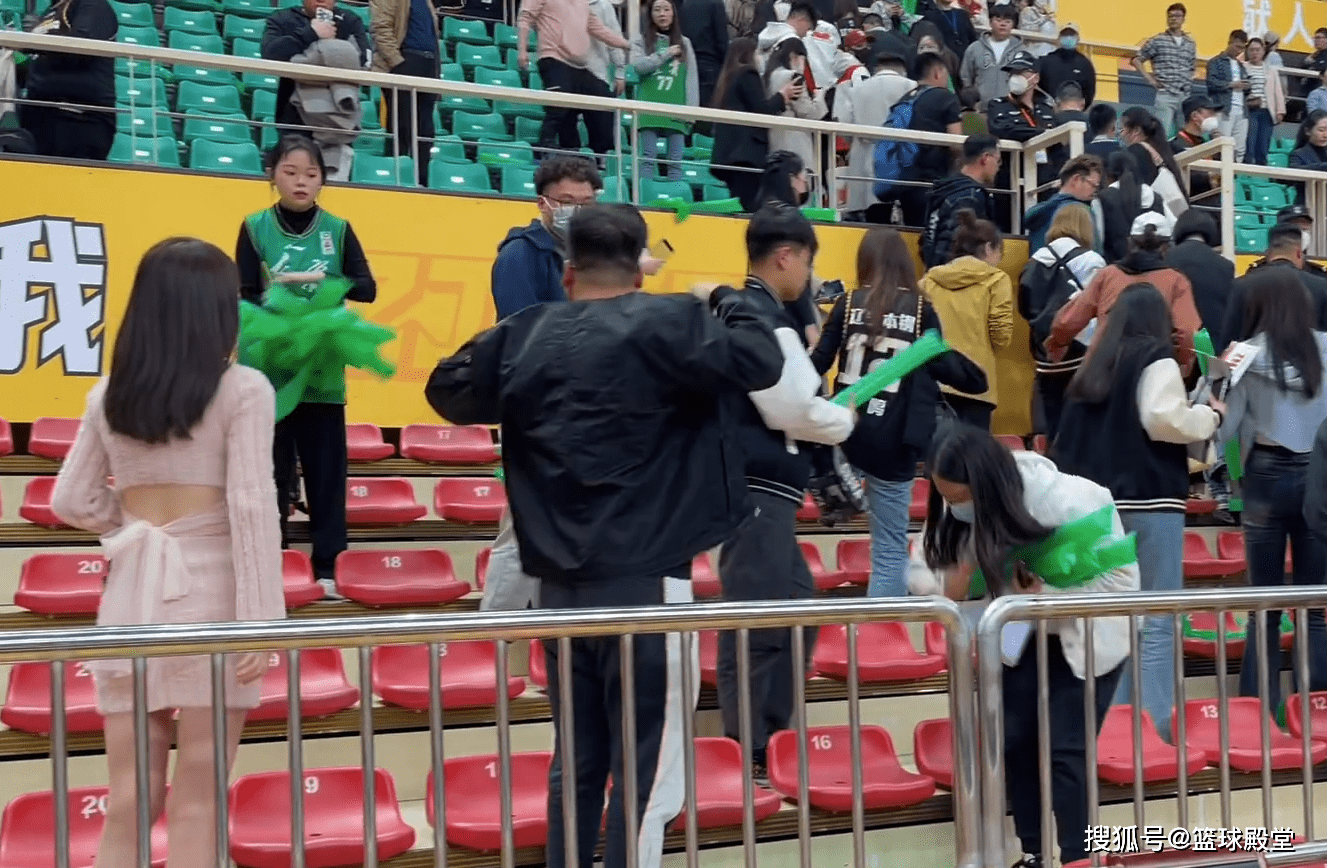 广厦男篮发布备战花絮；今晨门线救险；国王杯任务艰巨；临场指挥获称赞(广厦男篮官宣续约胡金秋大秋)