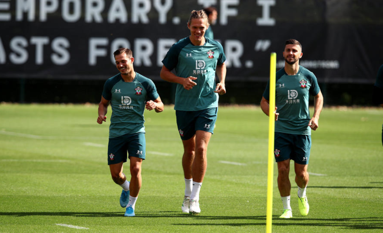 法甲关键时刻再迎强敌，阿斯顿维拉调整名单，主帅态度：信心回归，医务组通报恢复的简单介绍