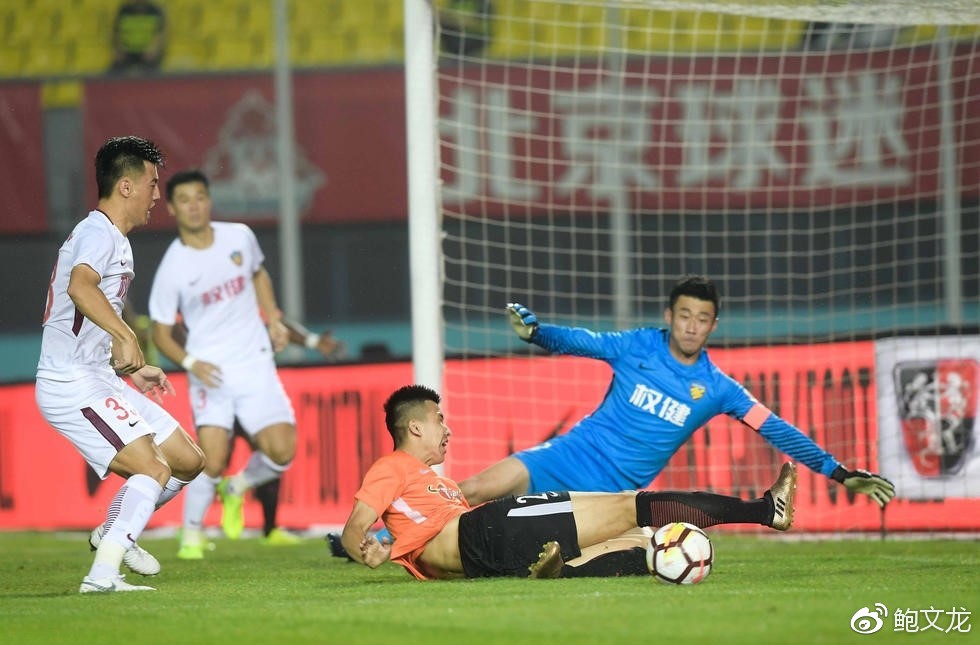 赛地聚焦——社区盾冲刺阶段热度飙升；波士顿凯尔特人完成体检；目标明确；阵容厚度经受考验(克利夫兰骑士vs波士顿凯尔特人2024最新版本)