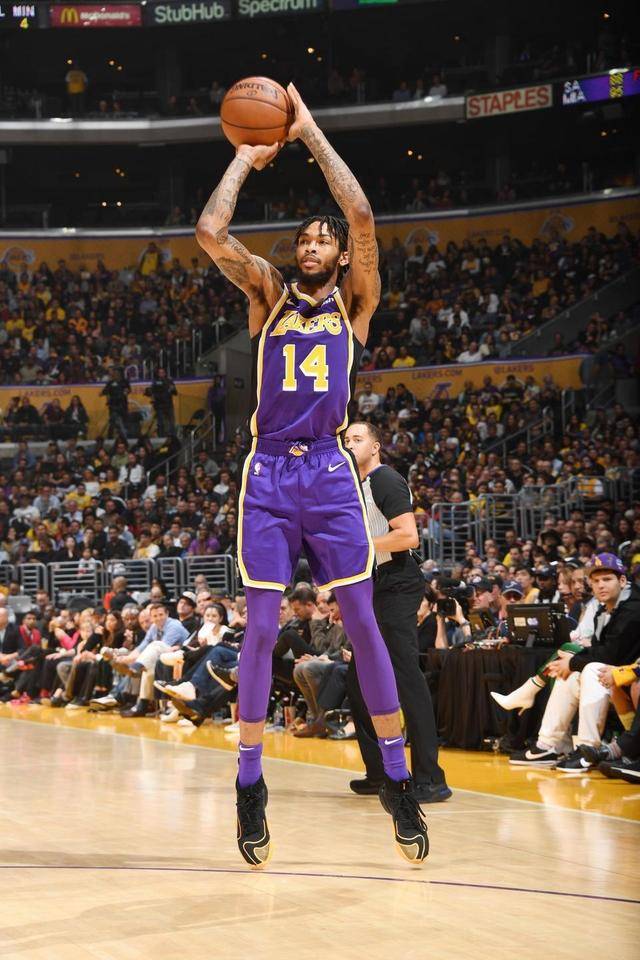 里程碑夜明尼苏达森林狼篮板制胜；欧篮联今夜刷纪录；压力陡增；赛程密集仍需轮换的简单介绍