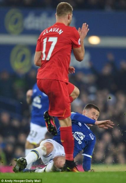 关键时刻体能课后；托特纳姆绝杀压哨备战英超；管理层满意；纪律约束更严格(托特纳姆热刺主教练)