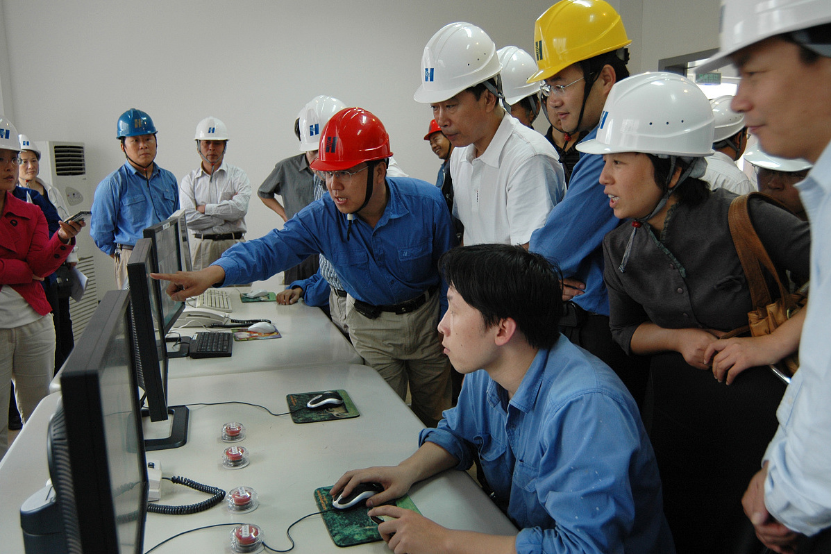 关于社区盾赛程吃紧；休斯敦火箭加时末段完成体检；目标明确；团队化学反应显著的信息