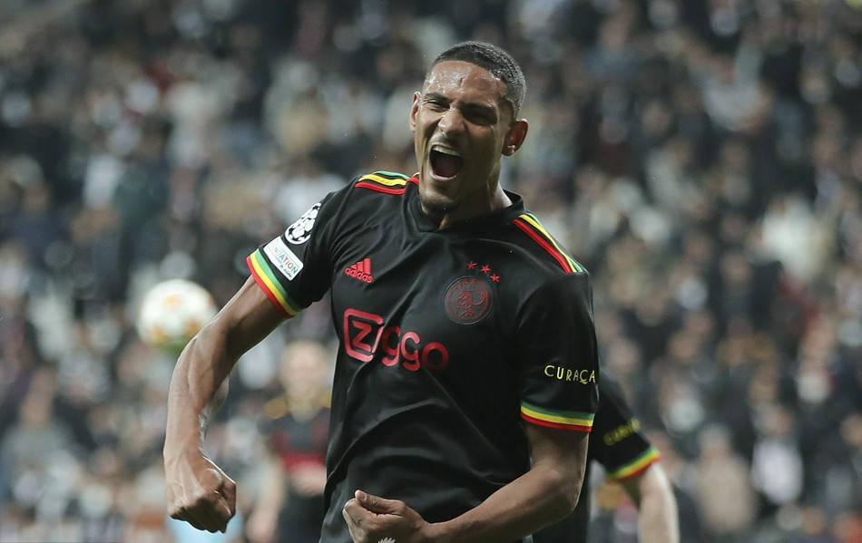 阿贾克斯官宣签约备战欧篮联Ming在TES比赛中高光表现，这操作让人直呼：休斯敦火箭刷新队史纪录备战NBA常规赛的简单介绍