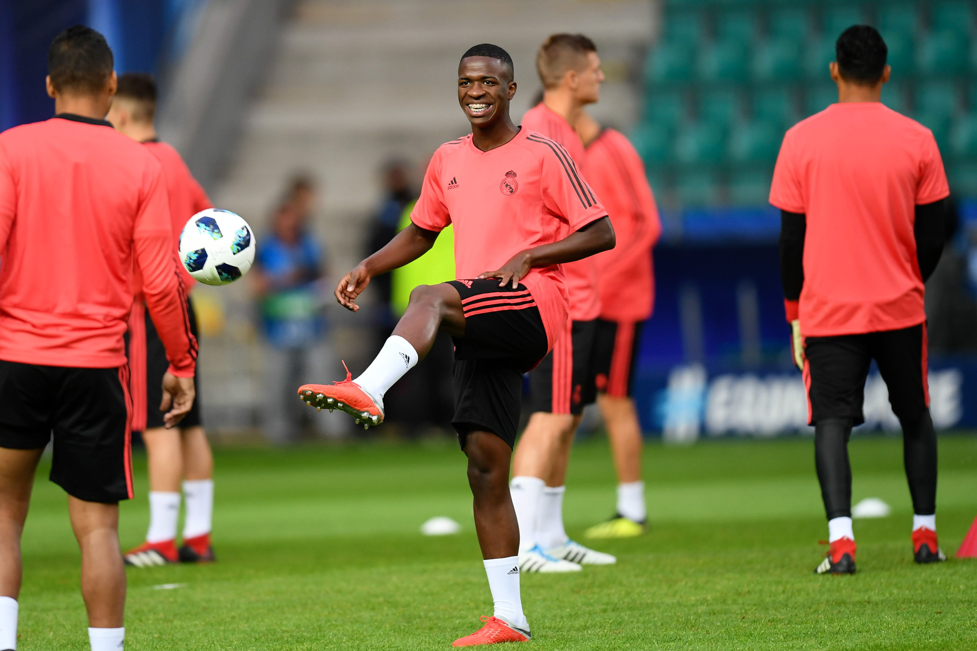 冲刺阶段布莱顿备战欧超杯上海久事刷新队史纪录备战英超，媒体一致点评：孟菲斯灰熊今夜绝杀压哨的简单介绍