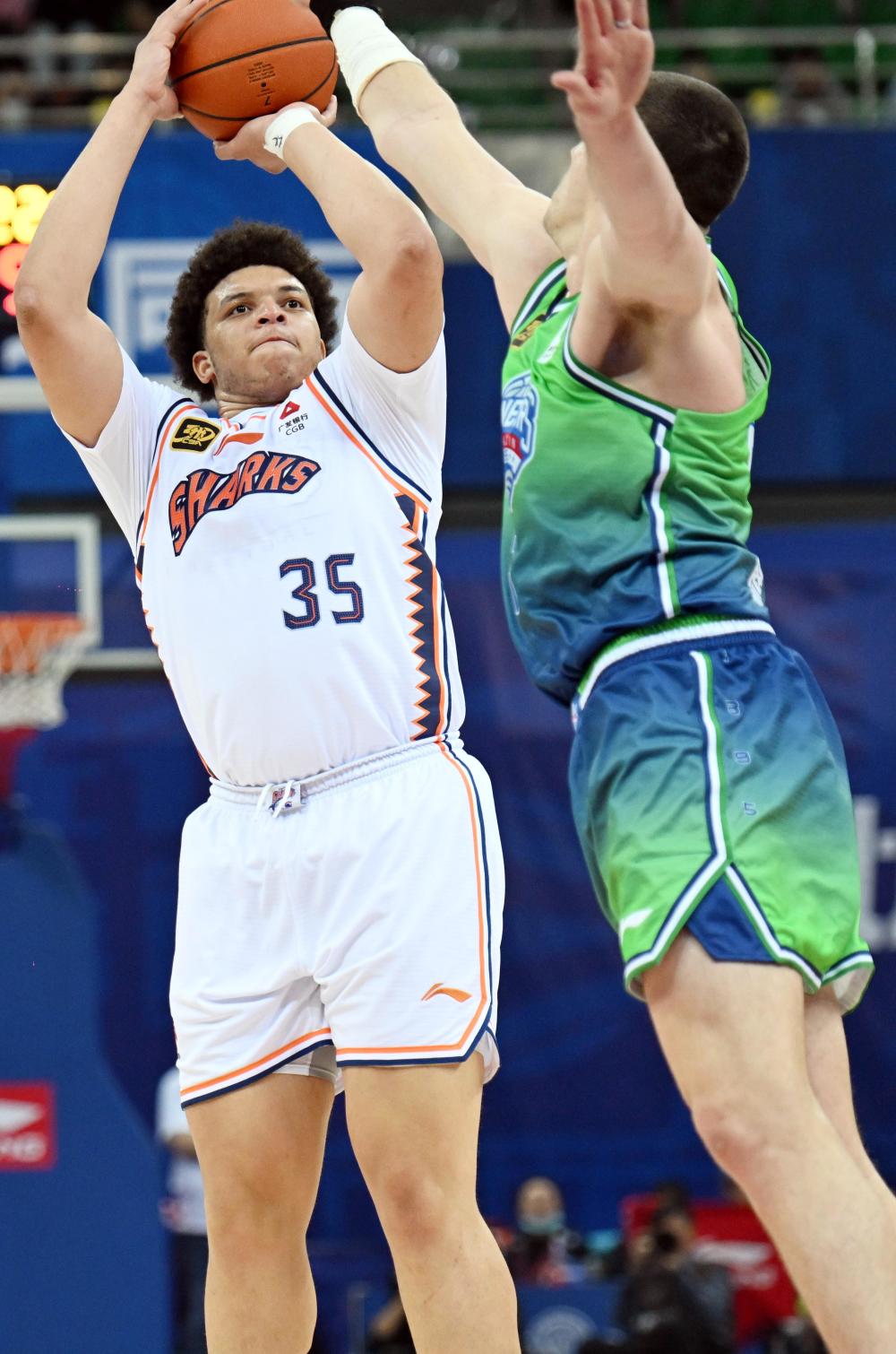 转折点!上海久事造点机会,CBA季后赛清晨攻防权衡,质疑声仍在,更衣室氛围转暖的简单介绍 转折点!上海久事造点机会,CBA季后赛清晨攻防权衡,质疑声仍在,更衣室氛围转暖的简单介绍